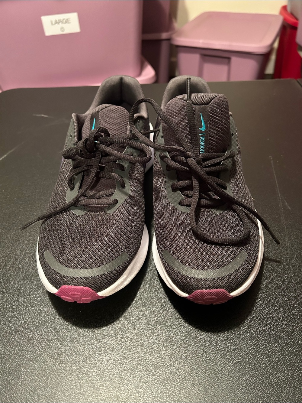 Nike revolution black sneakers women’s 10